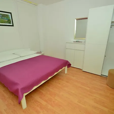 With A Parking Space Bol, Brac - 2921 Appartement