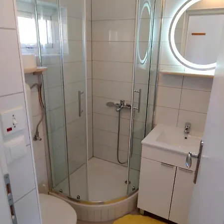 With A Parking Space Bol, Brac - 2921 Appartement Bol